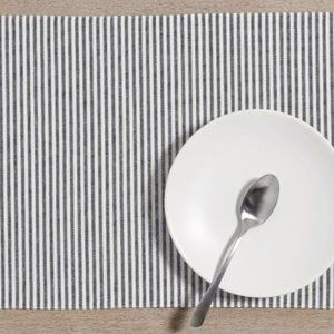 Pottery Barn Wheaton Striped Linen/Cotton Placemats